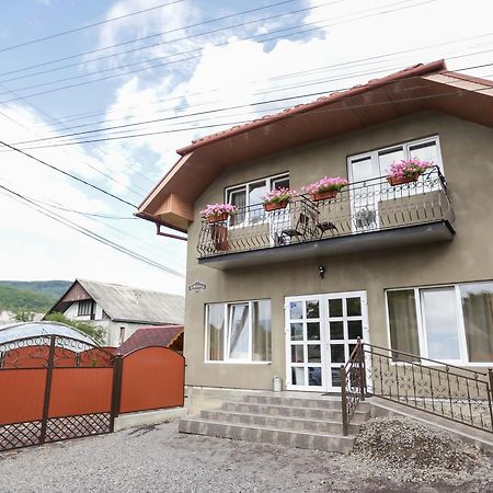 U Maksa Hotel Solociîn Exterior foto