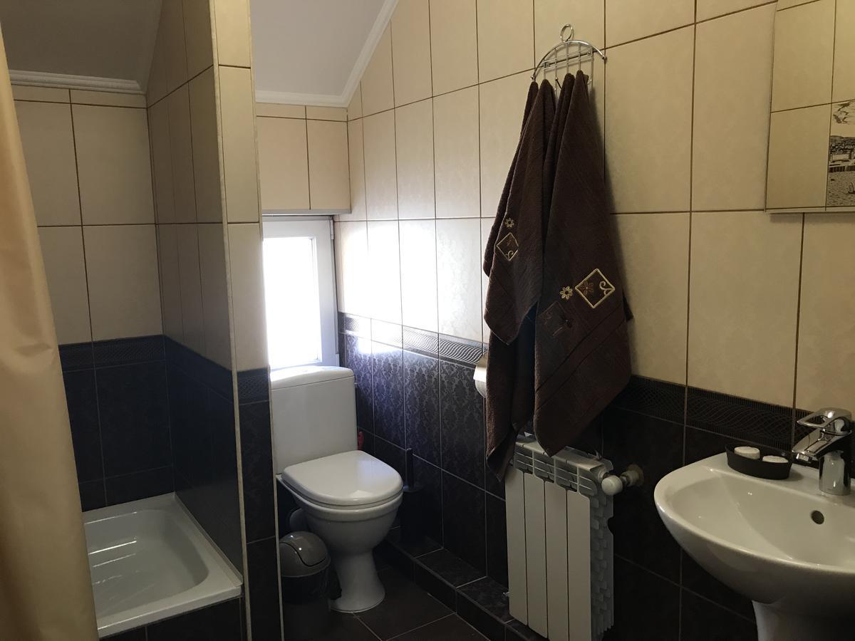 U Maksa Hotel Solociîn Exterior foto