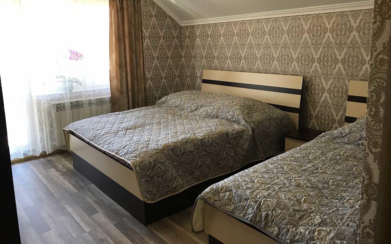 U Maksa Hotel Solociîn Exterior foto