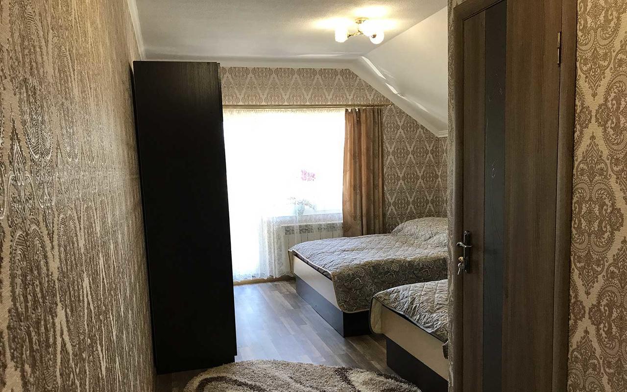 U Maksa Hotel Solociîn Exterior foto