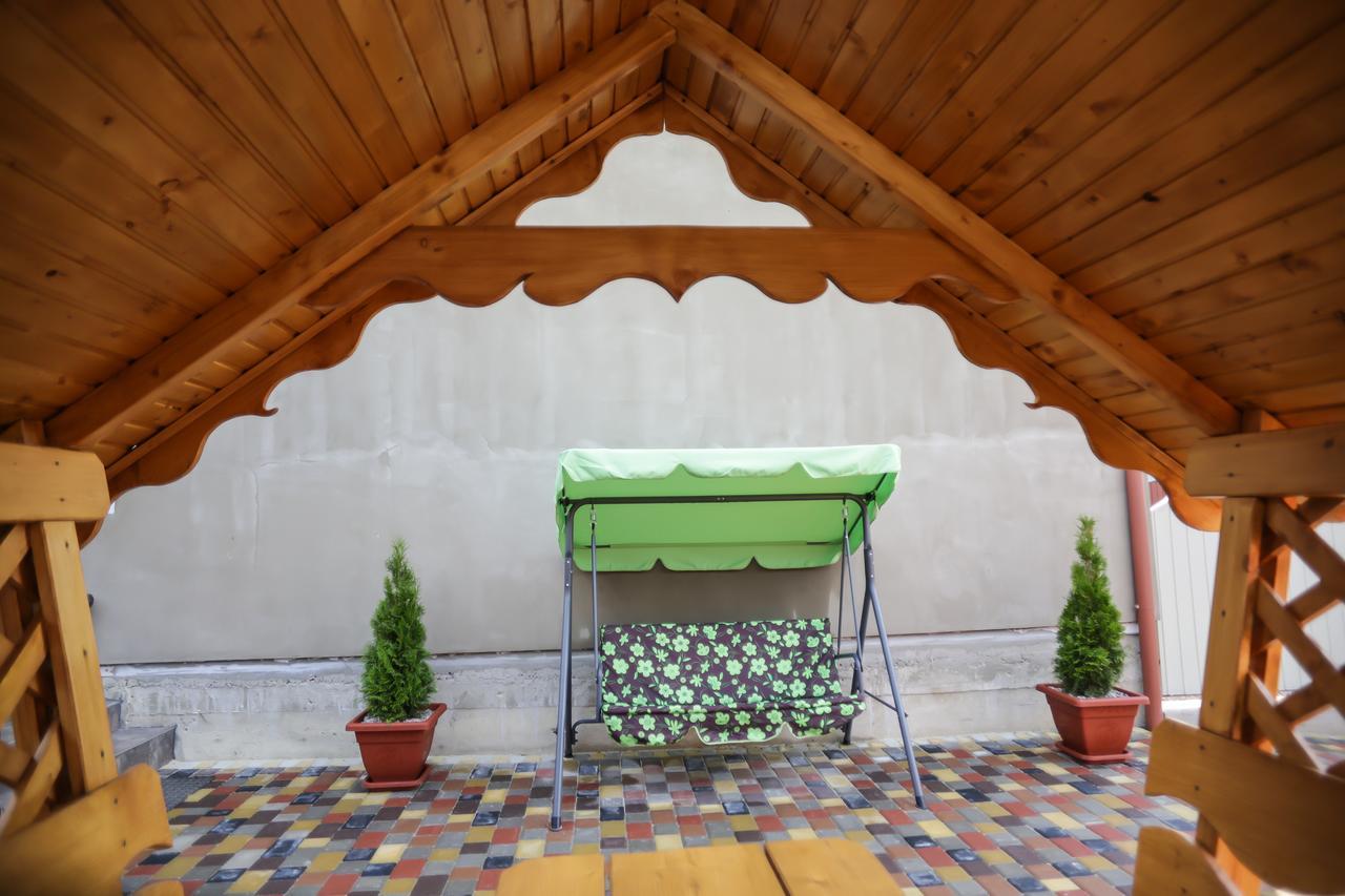 U Maksa Hotel Solociîn Exterior foto