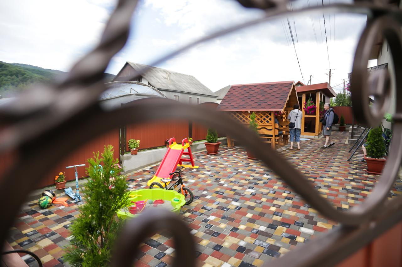 U Maksa Hotel Solociîn Exterior foto