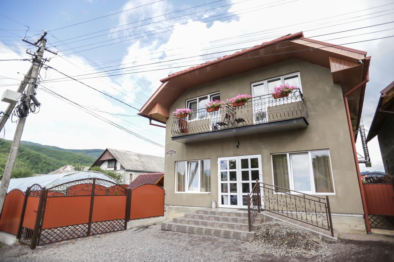 U Maksa Hotel Solociîn Exterior foto